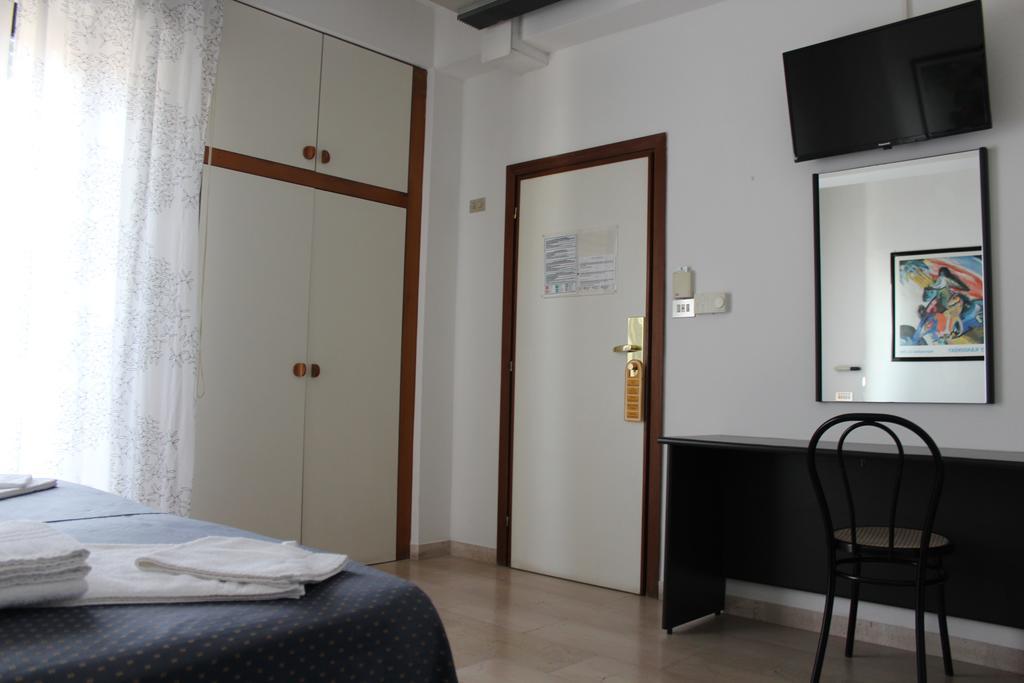 Hotel Grand Meeting ريميني المظهر الخارجي الصورة