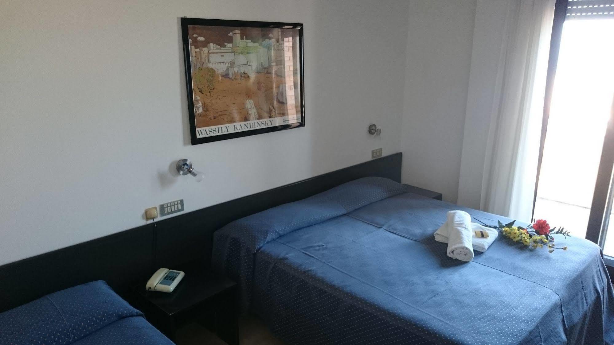 Hotel Grand Meeting ريميني المظهر الخارجي الصورة